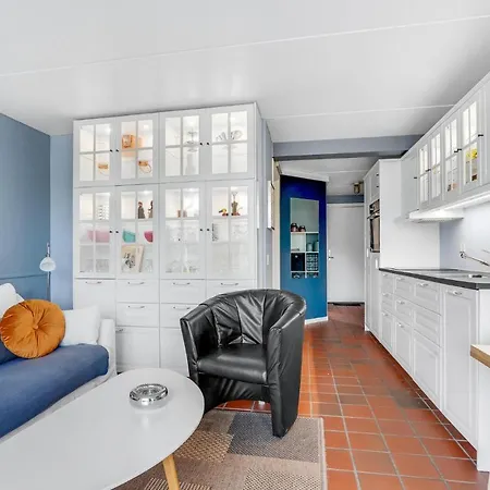 Dom wakacyjny 1 Bedroom Beautiful In